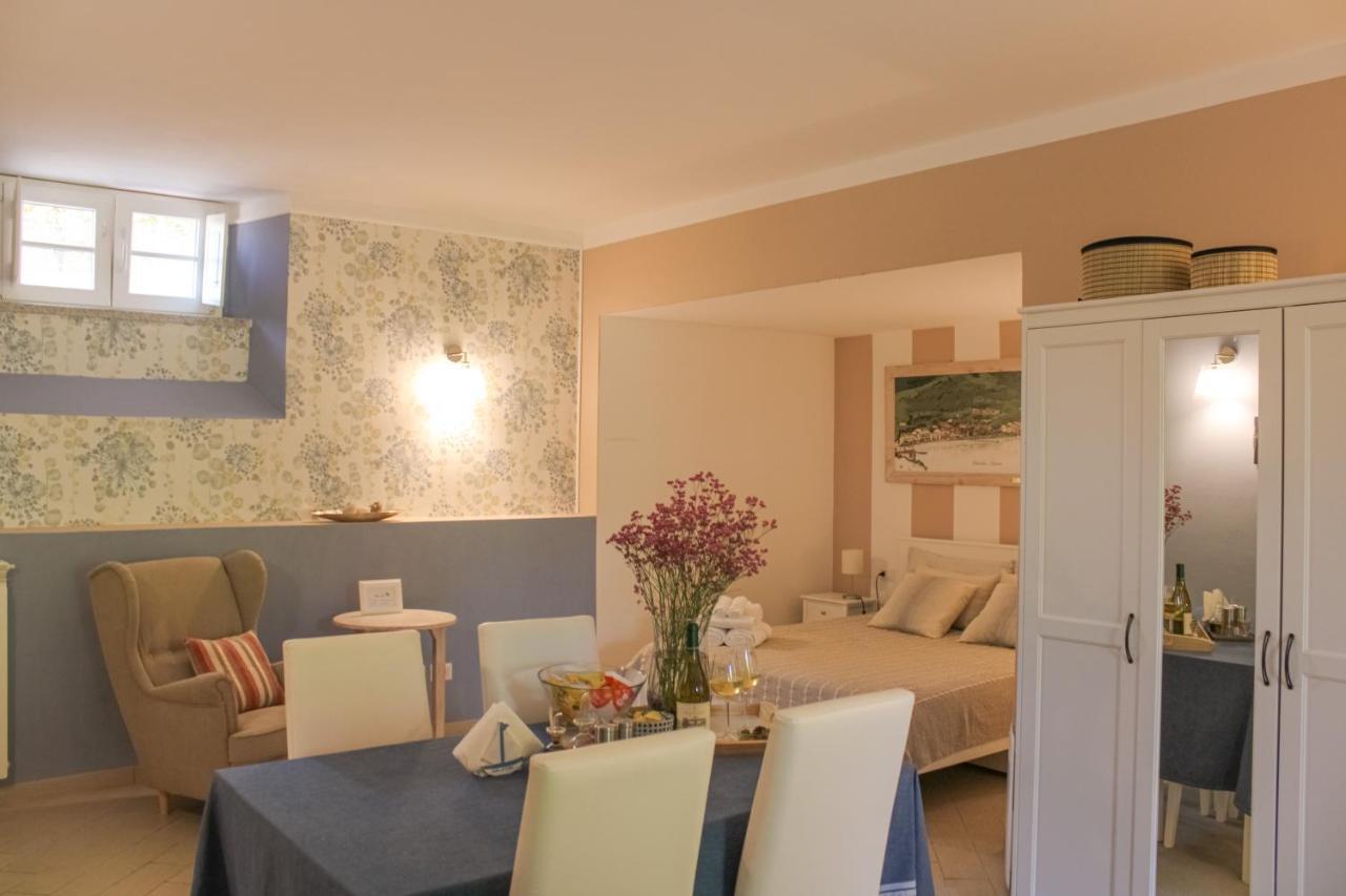 Apartment Rotone Марчана Марина Екстериор снимка